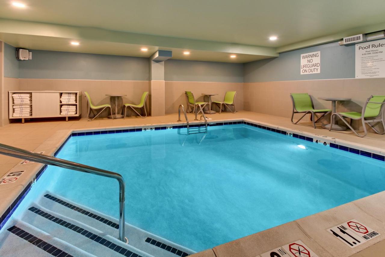 Holiday Inn Express Pittston - Scranton Airport By Ihg Eksteriør bilde
