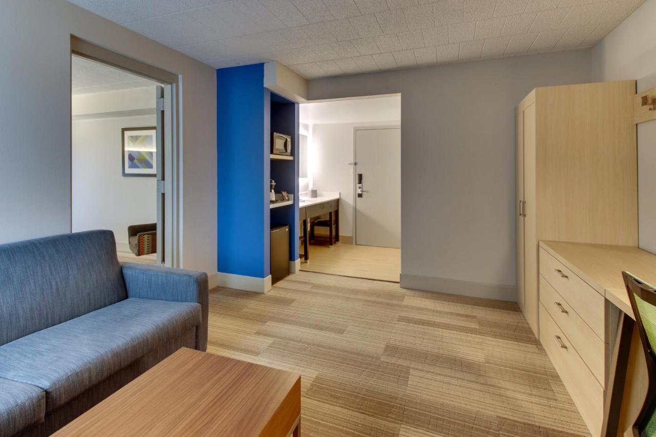 Holiday Inn Express Pittston - Scranton Airport By Ihg Eksteriør bilde